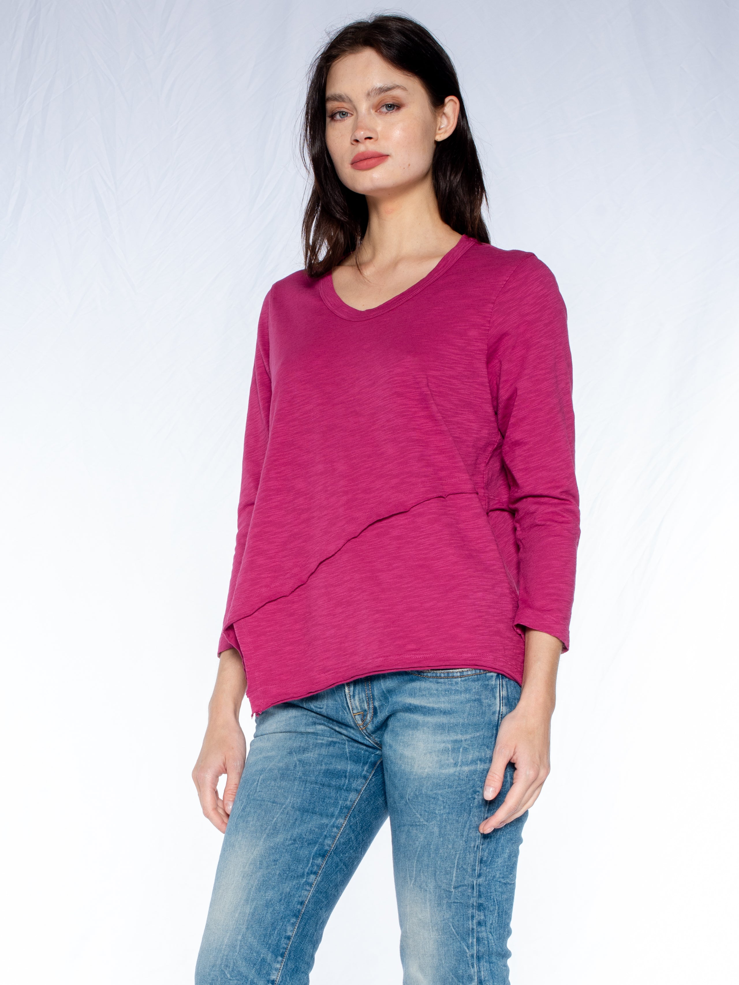 Crew 3/4 Sleeve EZ Cross Over Hem Shirt