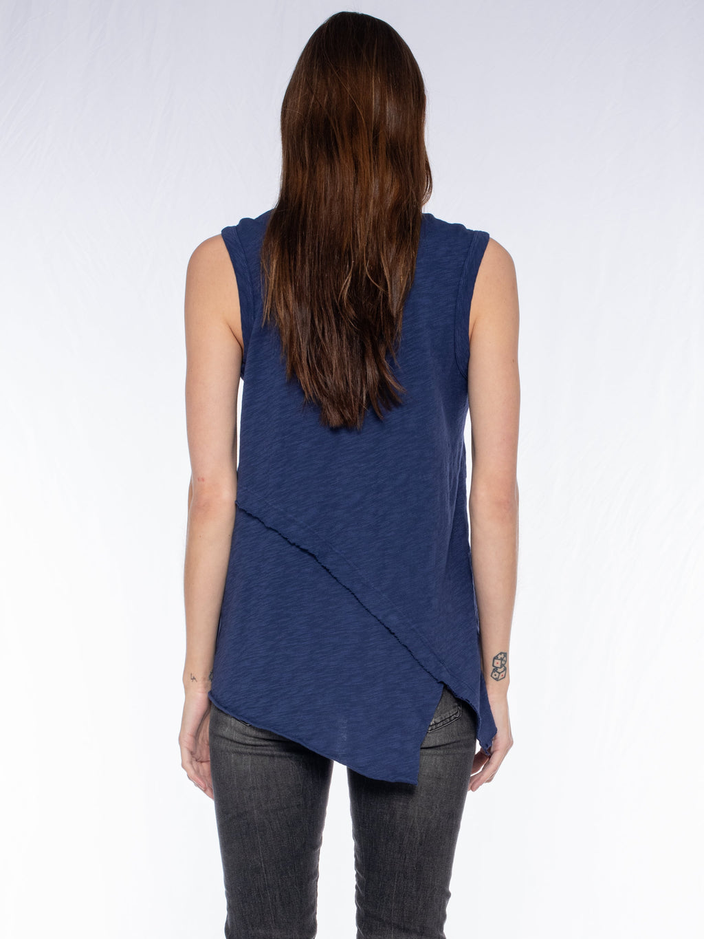 Crossover Hem Shirttail Shell