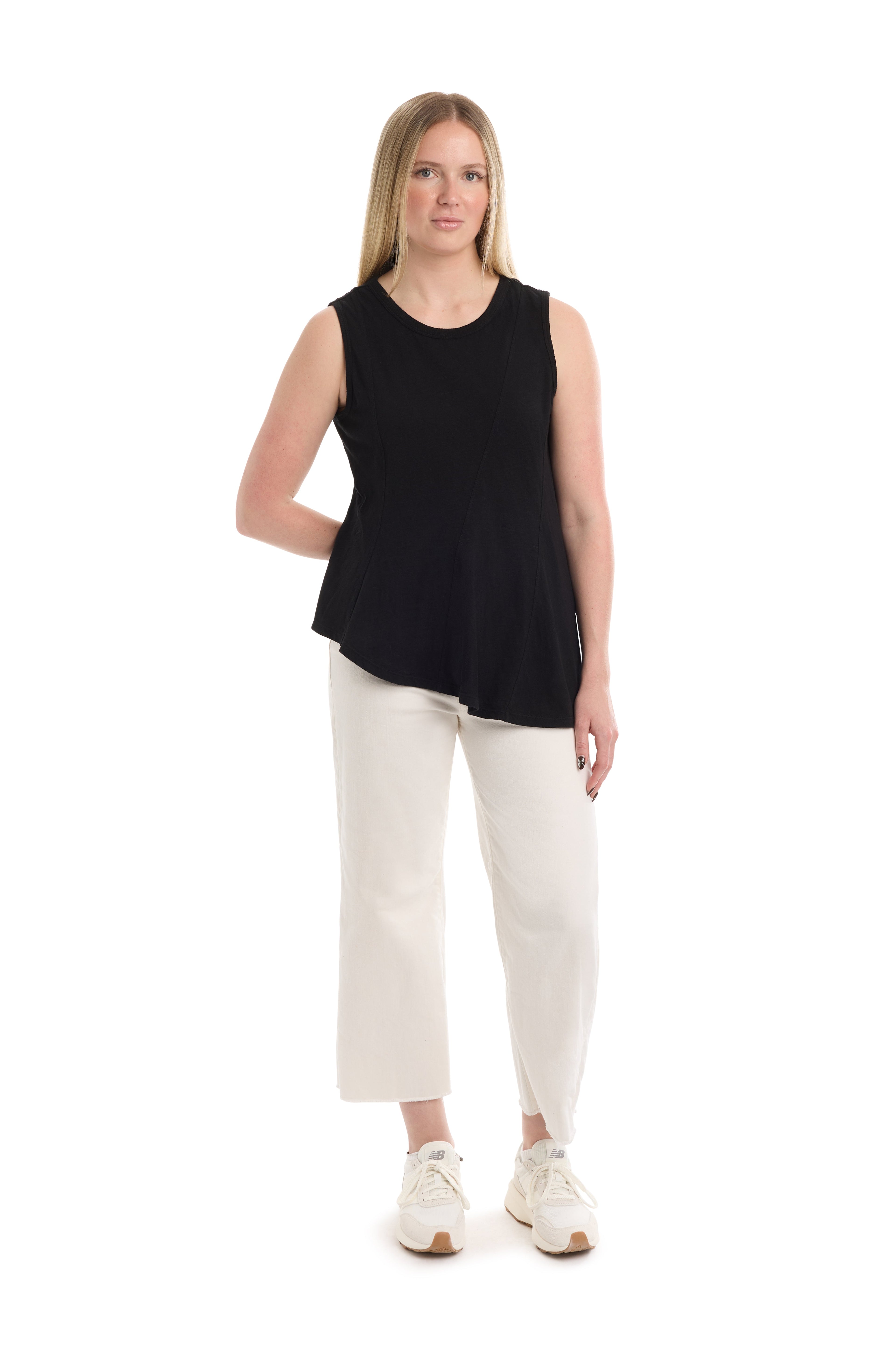 Shell with asymmetric seams